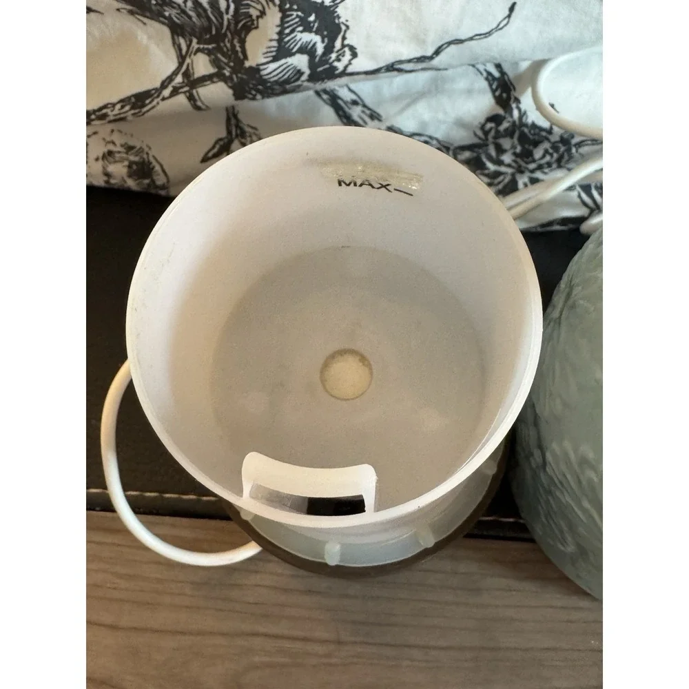 Airome Blue Ceramic Glazed Floral Print Oil Diffuser with Light Brown Base 100mL